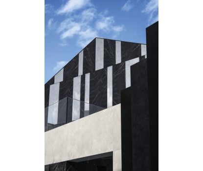 Ultra Marmi Nero Marquinia