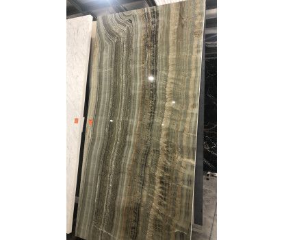 ULTRA ONICI Green Onyx Vein Cut LUC SHINY 300x150