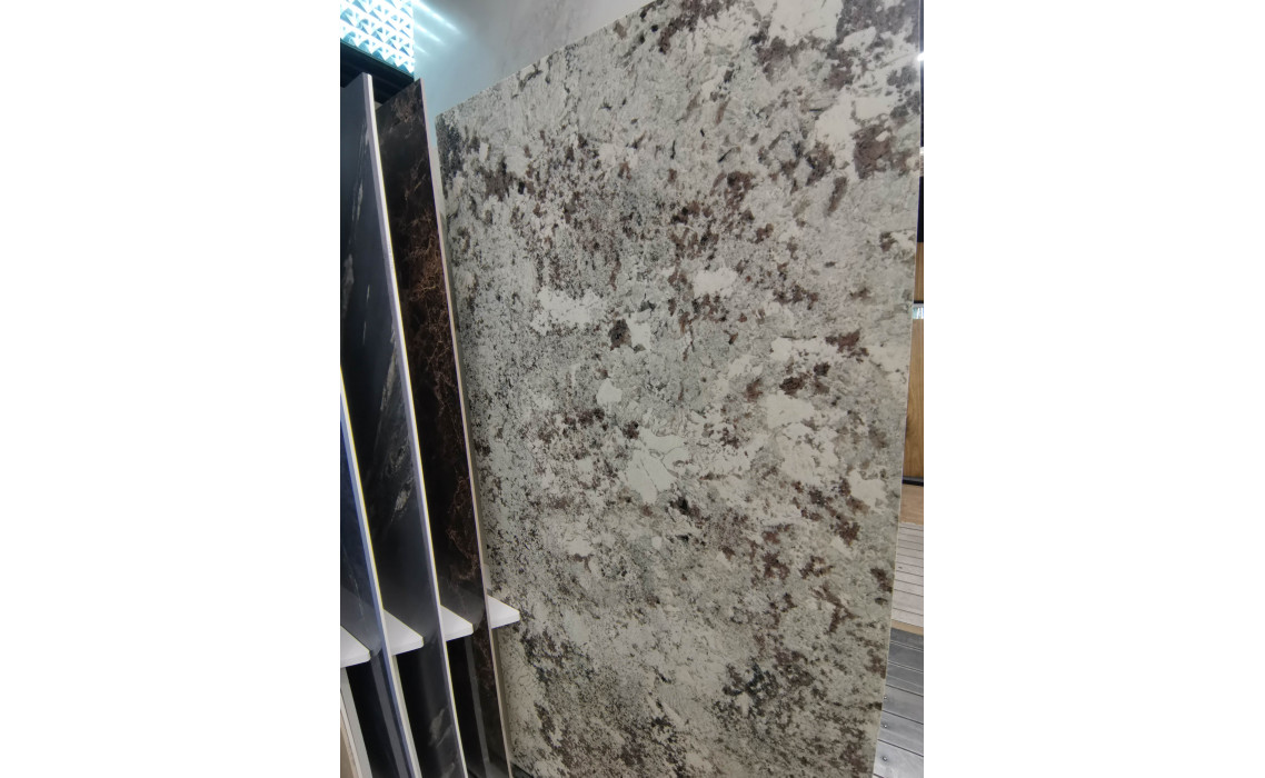 ULTRA GRANITI ALASKA WHITE PRELUCIDATO 300x150